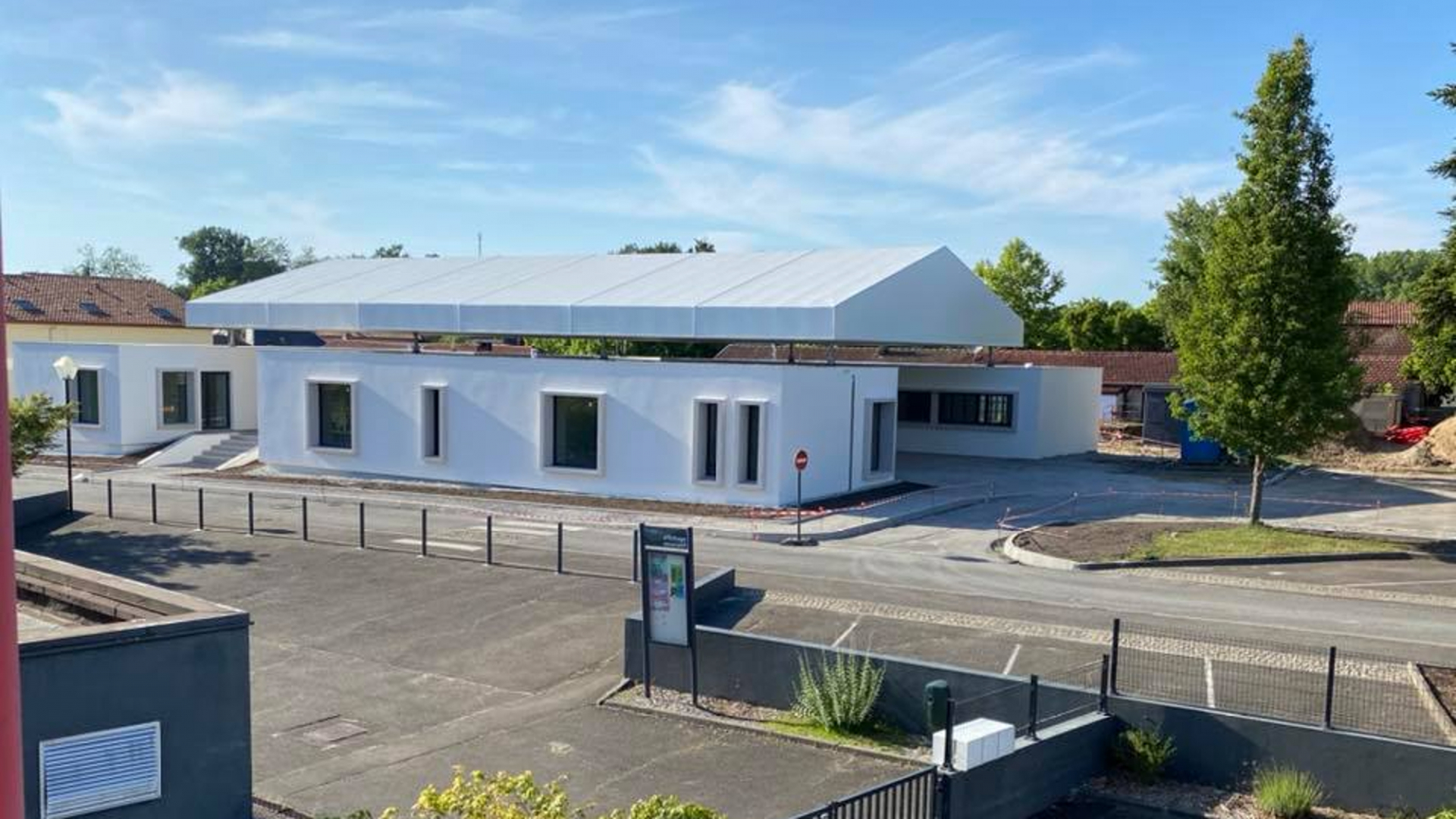 la halle du partage.jpg